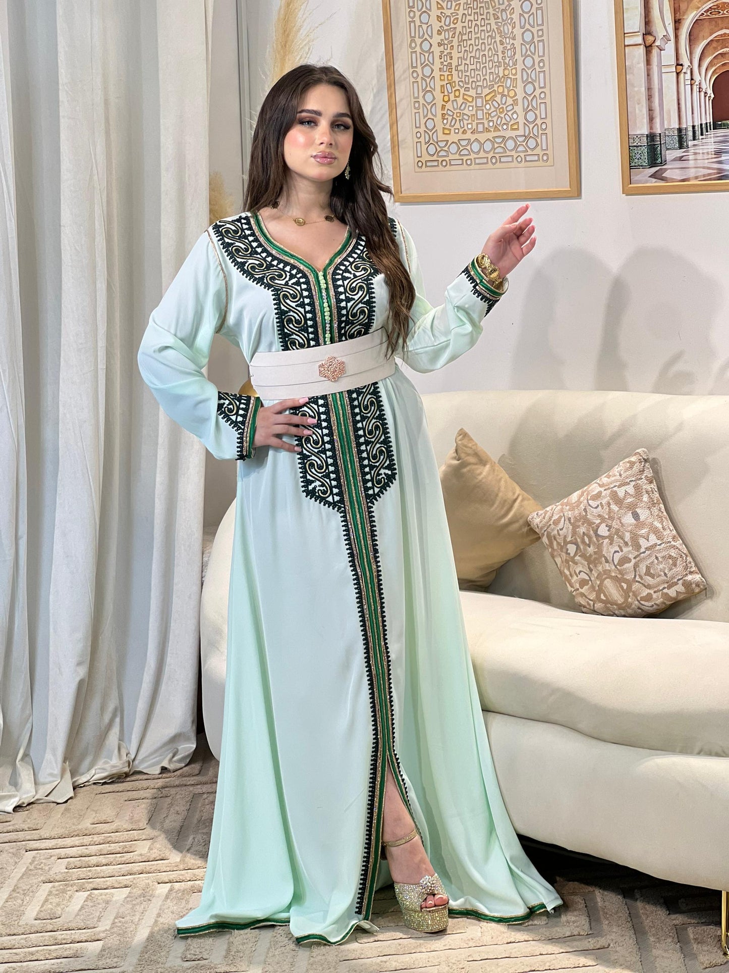 Caftan رُقيّ