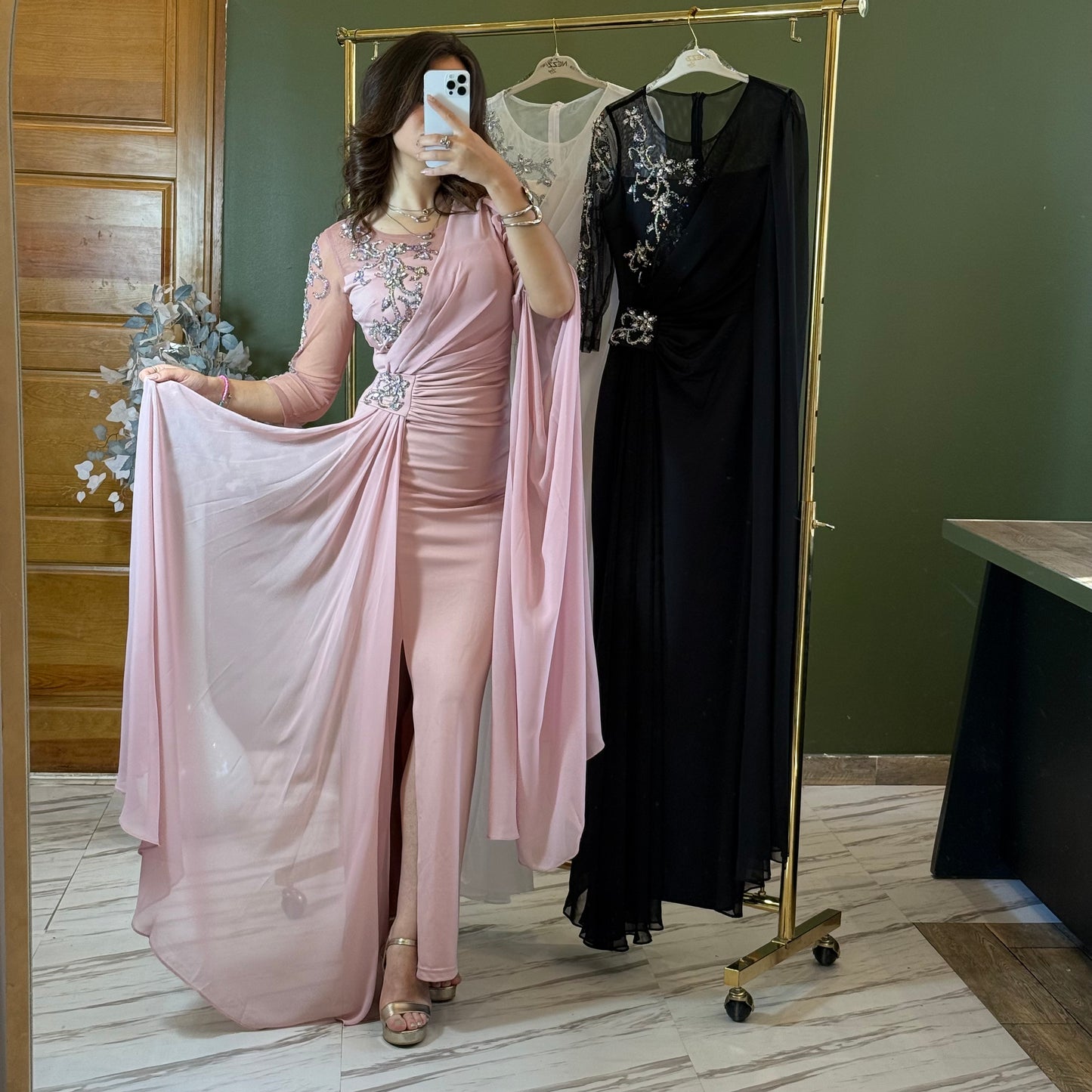 Robe Aylin Nezz 🇹🇷